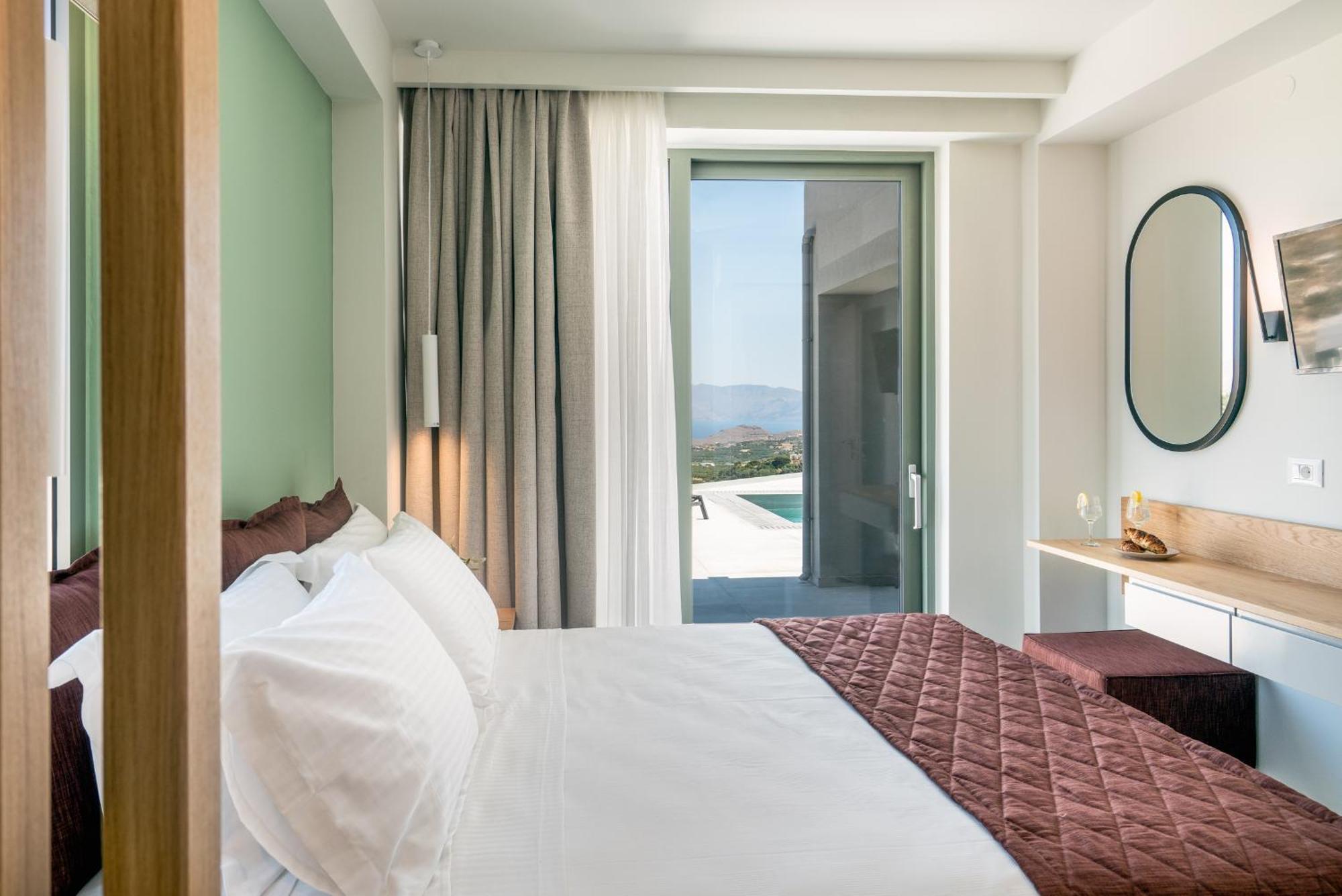 Luxurious Villa Cretan Aura With Private Heated Pool, Jacuzzi And Playroom Agios Ioannis (Gramvousa) Exterior foto